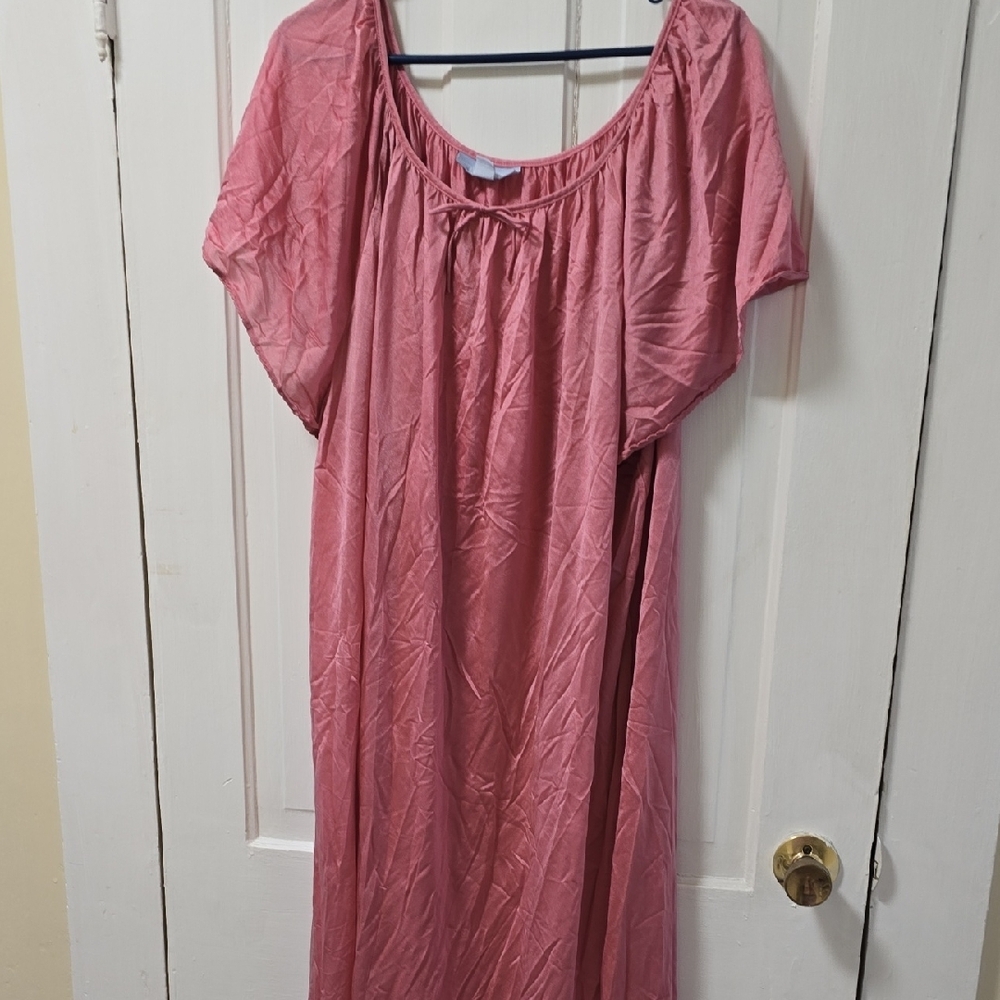 Pink Flowing Nightgown 014